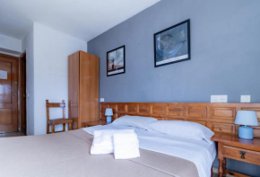 Отель Casa de Huespedes Carabanchel by Vivere Stays  Мадрид